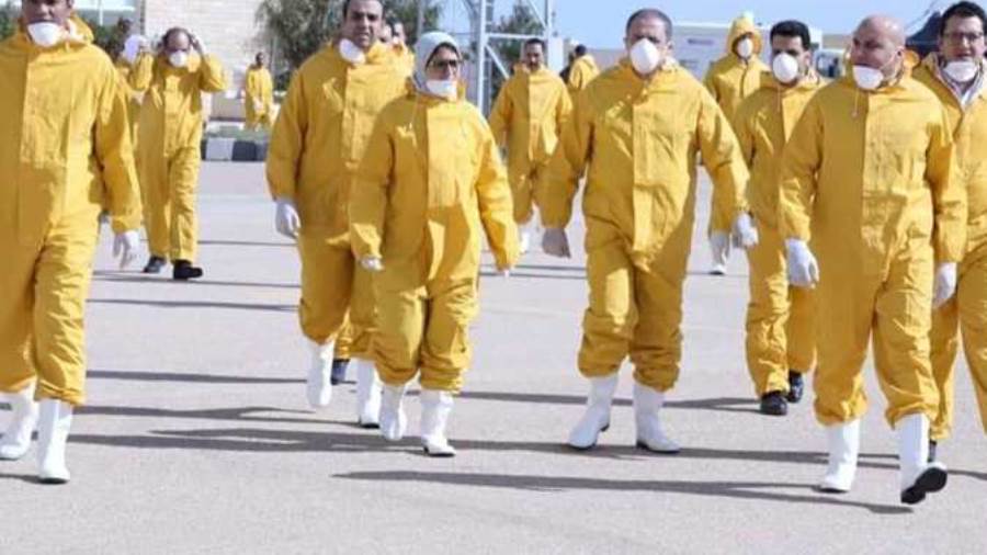 الدكتورة هالة زايد وزير الصحة والسكان في مبنى مطار العلمين ل