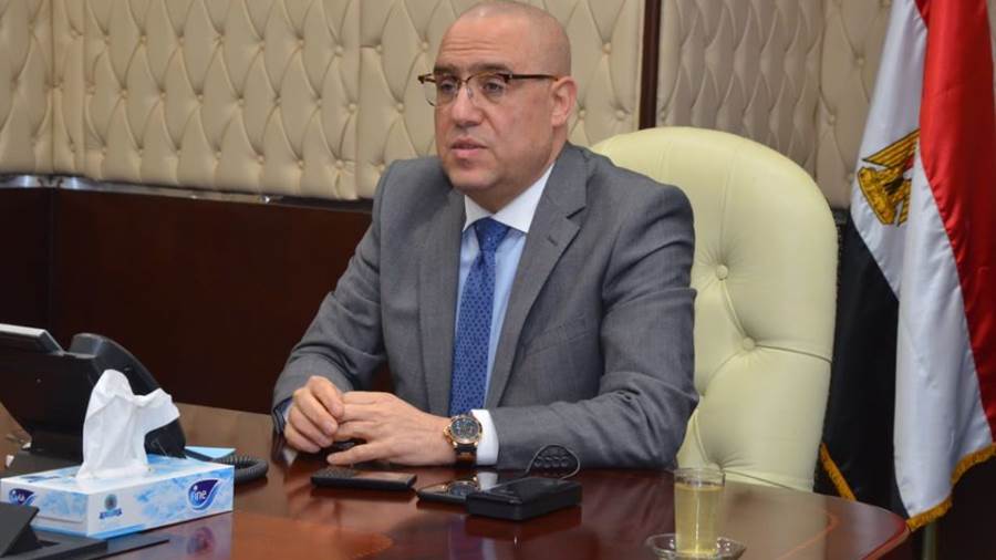 وزير الإسكان يتابع موقف تنفيذ الوحدات السكنية بمشروعات تطوير