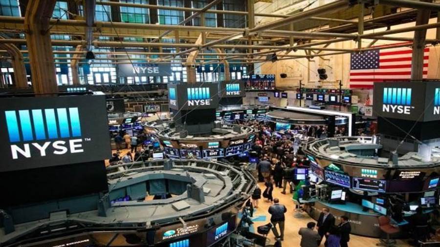 الأسهم الأمريكية تختم أسبوعا من التعافي على تراجع