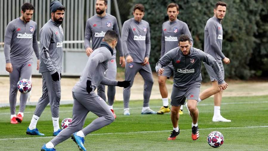 أتليتيكو مدريد يخفض رواتب لاعبيه لحماية بقية العاملين في الن