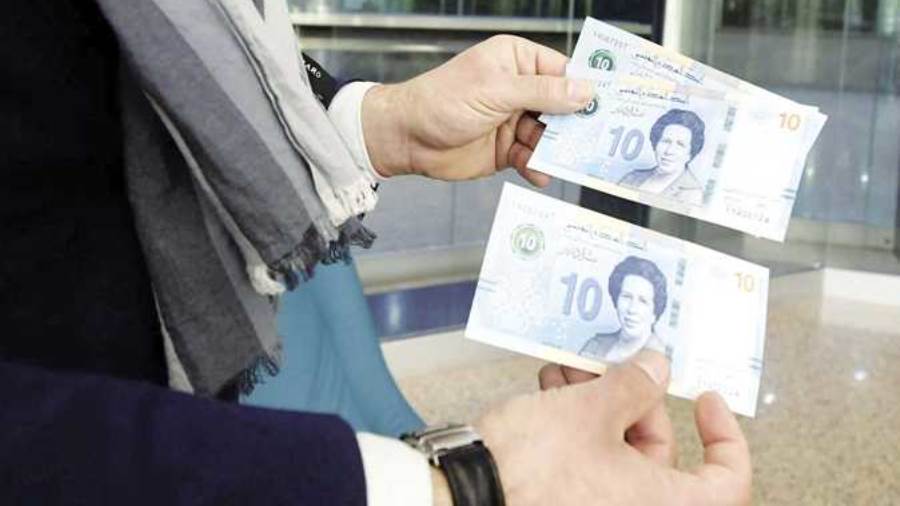 تونس تتداول ورقة نقدية جديدة بصورة امرأة