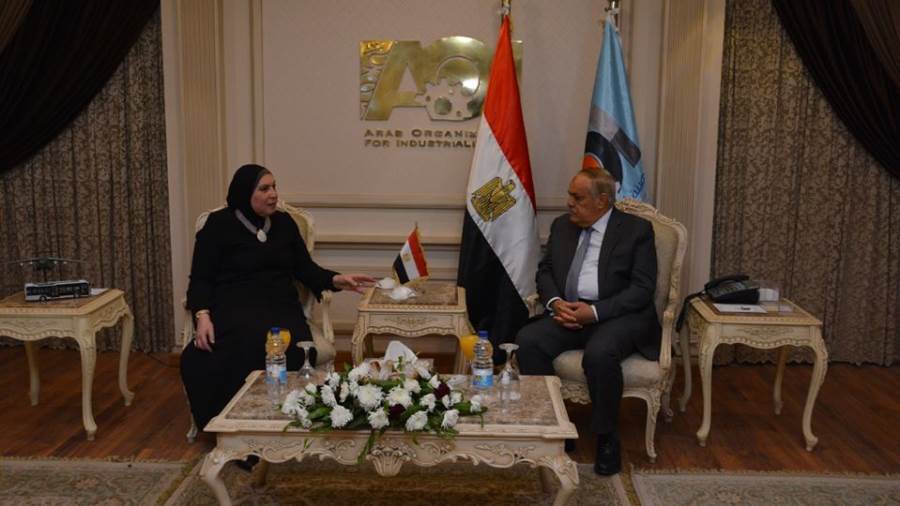 وزيرة التجارة والتراس يناقشان فرص تصنيع أجهزة معالجة وتنقية وزيرة التجارة والتراس يناقشان فرص تصنيع أجهزة معالجة وتنقية