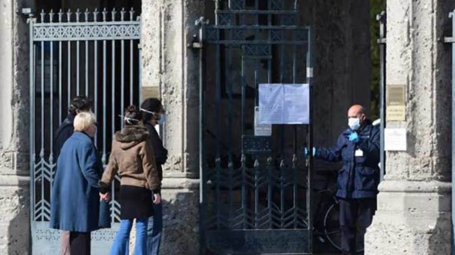 إيطاليا تعلن تسجيل 431 حالة جديدة خلال 24 ساعة