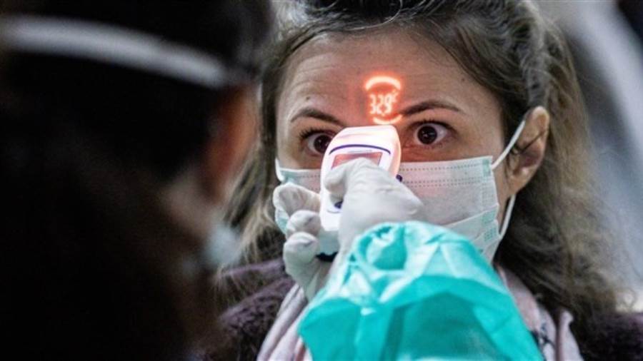 وضع 180 مهاجرا في الحجر على متن سفينة في باليرمو الإيطالية وضع 180 مهاجرا في الحجر على متن سفينة في باليرمو الإيطالية
