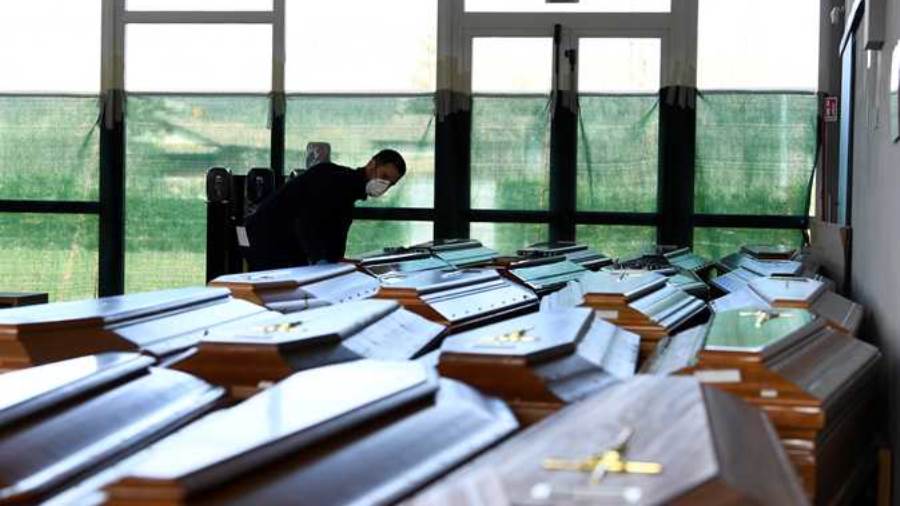 إيطاليا تتوقع أن يهبط اقتصادها 8% في 2020 بسبب تداعيات فيروس