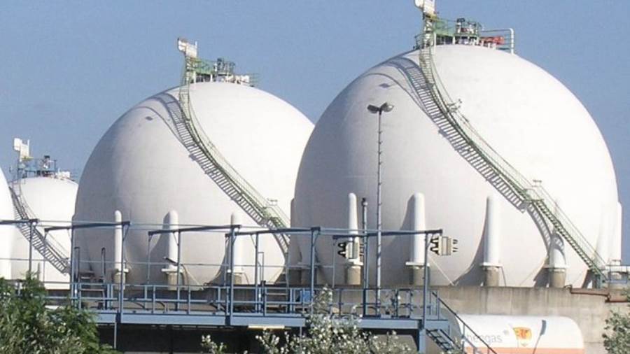 العقود الأمريكية للغاز الطبيعي تقفز 10% بفعل القلق من هبوط ا