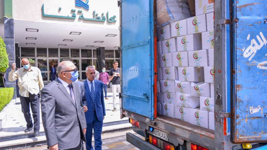 محافظ قنا: صناع الخير نموذج رائد لمؤسسات المجتمع المدنى فى س