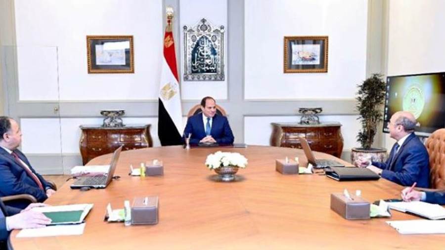 الرئيس يستعرض تطوير ميكنة المنظومة القضائية والشهر العقاري الرئيس يستعرض تطوير ميكنة المنظومة القضائية والشهر العقاري