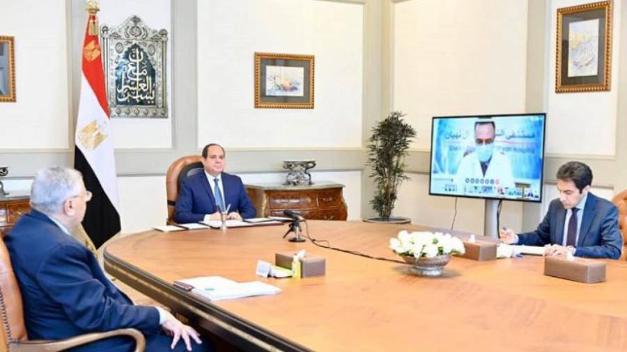 الرئيس يتابع سير العمل في مستشفيات العزل ويوجه بتوفير الاحتي