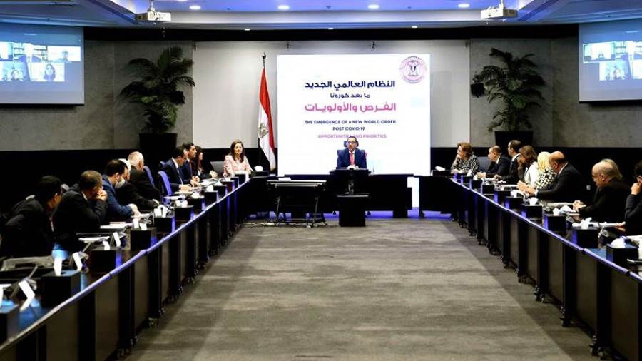 رئيس الوزراء يناقش سيناريوهات ما بعد كورونا في لقاء مفتوح
