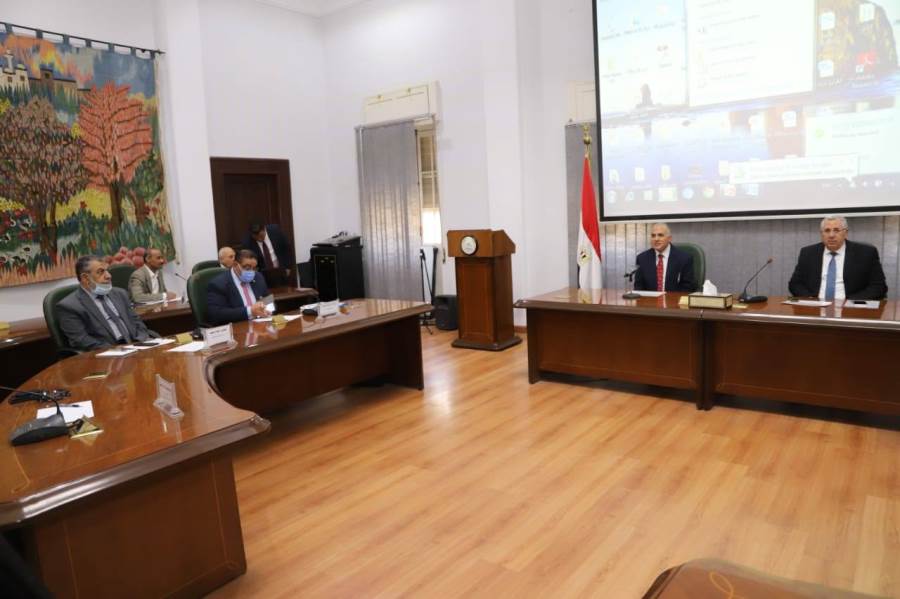 وزيرا الزراعة والري يبحثان القضايا المشتركة وآلية العمل على 