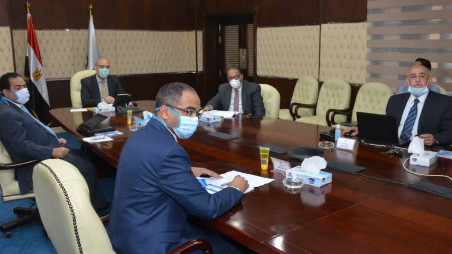 وزير الإسكان يترأس اجتماع مجلس إدارة جهاز تنظيم مياه الشرب و