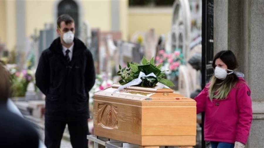 140 ألف وفاة في أوروبا بكورونا