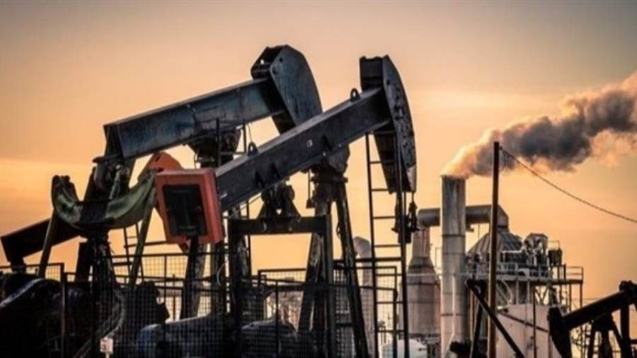 بيكر هيوز: عدد حفارات النفط والغاز تراجع لمستوى منخفض تاريخي بيكر هيوز: عدد حفارات النفط والغاز تراجع لمستوى منخفض تاريخي