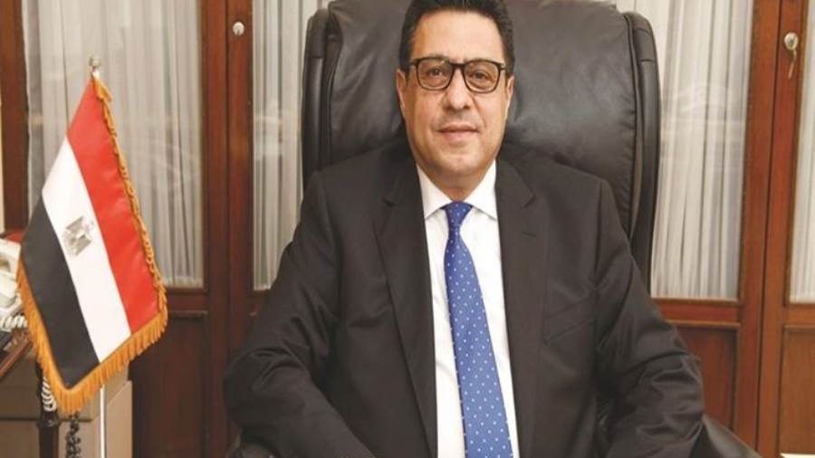 السفير الصري بالكويت ينعي الطبيب المتوفي بكورونا
