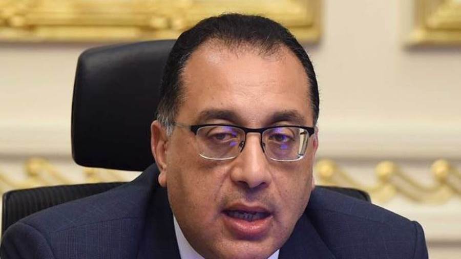 رئيس الوزراء يستعرض جهود لجنة الاستغاثات الطبية خلال شهر إبر