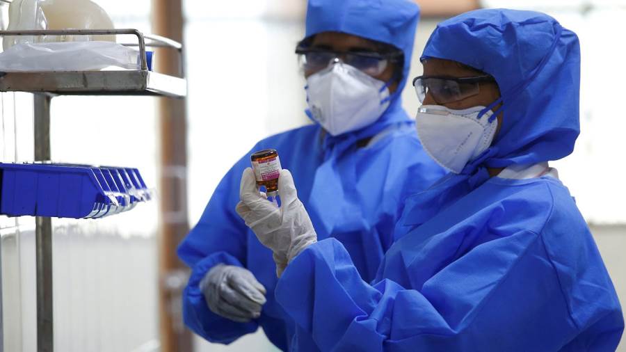 أطباء يصدمون العالم بشأن مسحات الإصابة بكورونا: لا تثبت دائم