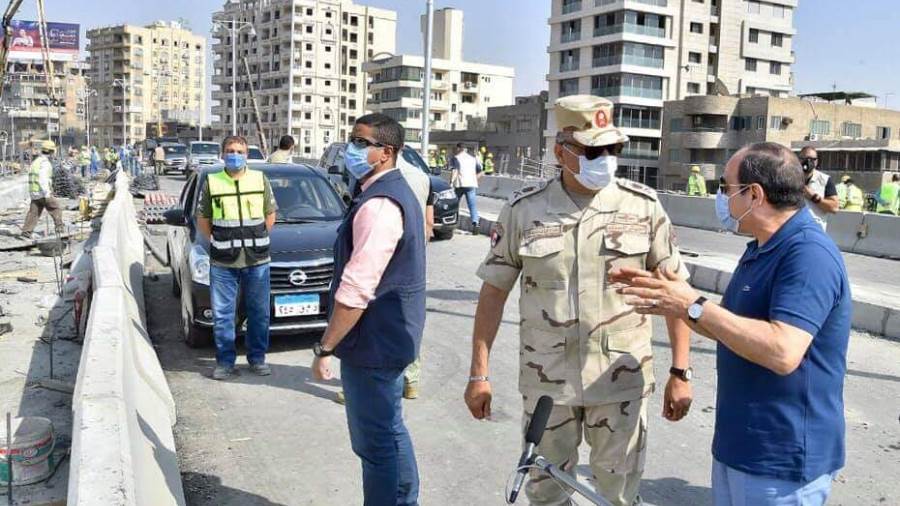 بالصور.. الرئيس يتفقد الأعمال الإنشائية لتطوير طرق ومحاور وك