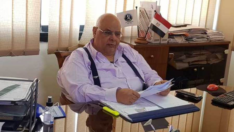 مستثمري أكتوبرتتفق مع الجهات الأمنية لاستثناء عمال المصانع ا