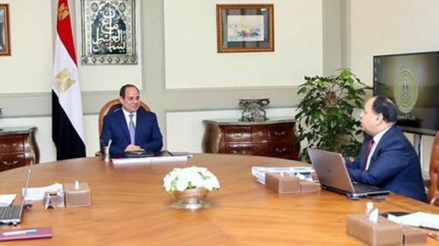 الرئيس يوجه الحكومة بالاستفادة من خبرات موسسات التمويل الدول