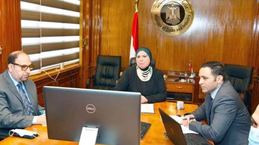 عبر فيديو كونفرانس.. وزيرة التجارة والصناعة تشارك بفعاليات ا