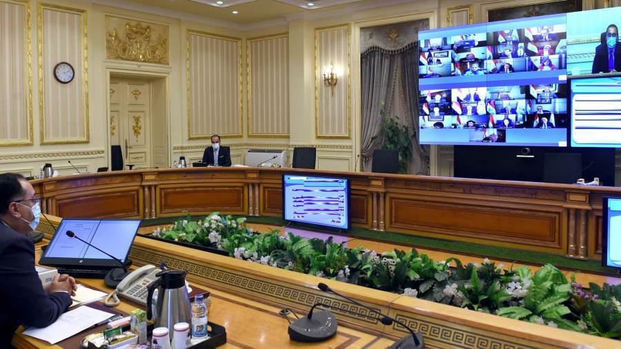 وزيرة التخطيط تستعرض الضوابط الخاصة بشأن ترشيد الإنفاق بالجه