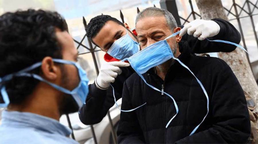 مستشار وزير التموين:الكمامة سعرها 8 جنيهات ونصفولكل بطاقة 2 
