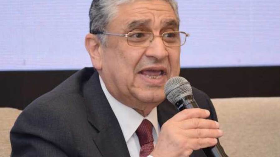 وزير الكهرباء يستعرض عددا من الملفات أبرزها فصل الإدارة الطب