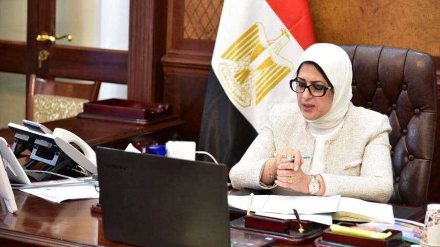 وزيرة الصحة تستعرض جهود مجابهة فيروس كورونا واستئناف العمل ب