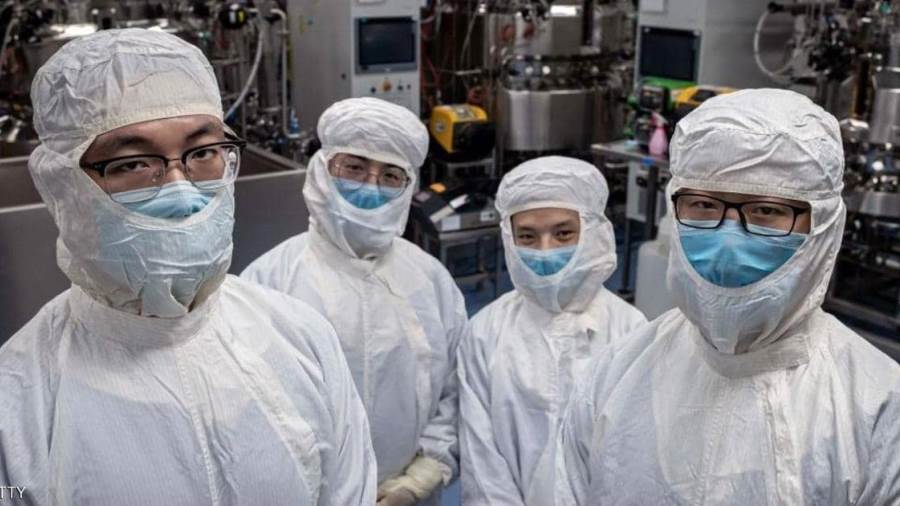 الولايات المتحدة تحطم الرقم القياسي في عدد إصابات كورونا بأك