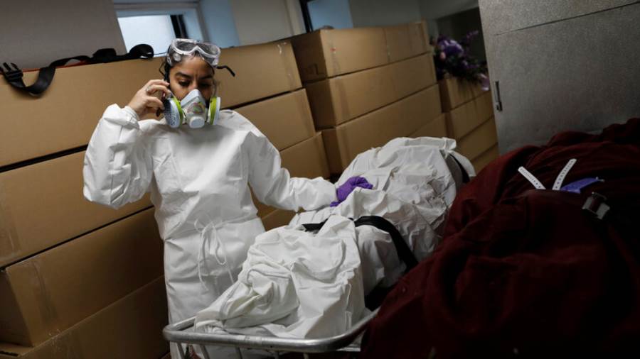 طبيبة تكشف مفاجآت بعد تشريح جثث مرضى فيروس كورونا