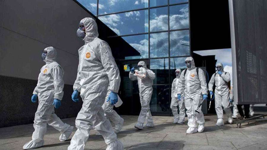 أول دولة تعود للإغلاق التام بسببموجة ثانية شرسة منكورونا