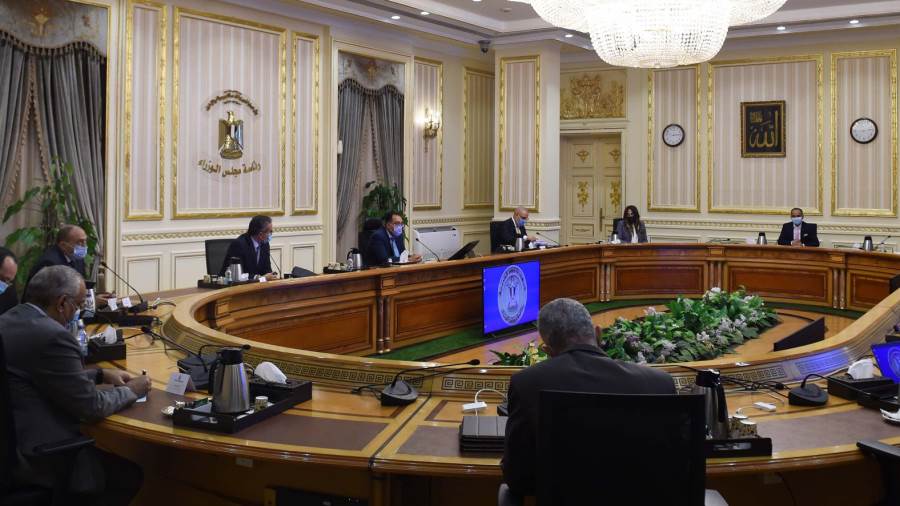 رئيس الوزراء يستعرض مقترحات ومخططات تطوير ميادين القاهرة الخ