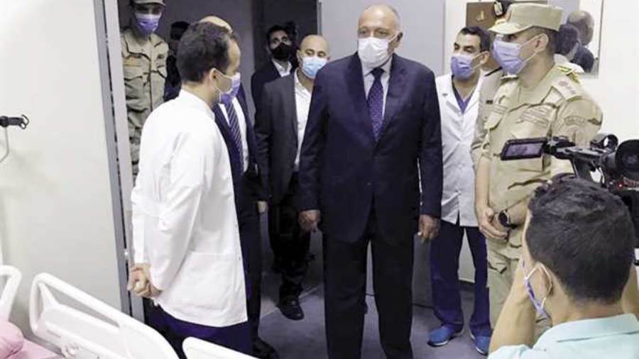 وزي الخارجية: مصر تمد جسرا جويا وبحريا لمساعدة الشعب اللبنان
