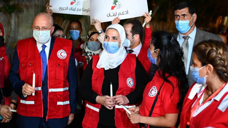 وزيرة التضامن تتقدم مسيرة الهلال الاحمر لتأبين ضحايا مرفأ بي
