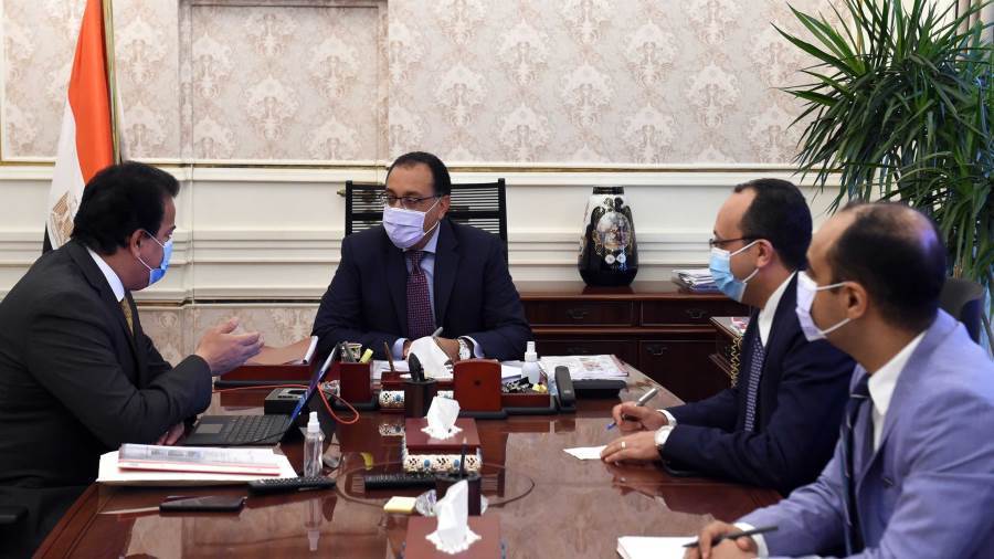 مجلس الوزراء يقر رسوما بين 3 و12 ألف جنيه على طلاب الجامعات 