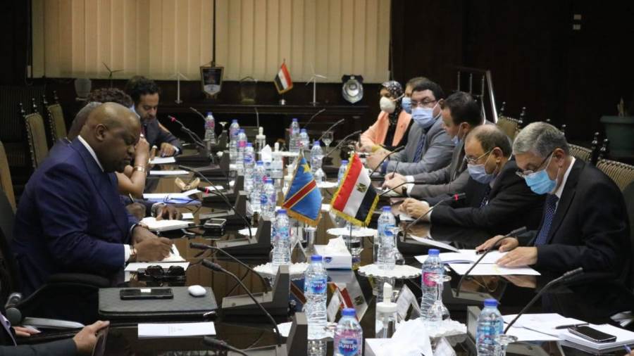 وزير الكهرباء يلتقي وفد رفيع المستوى برئاسة مستشار الرئيس ال