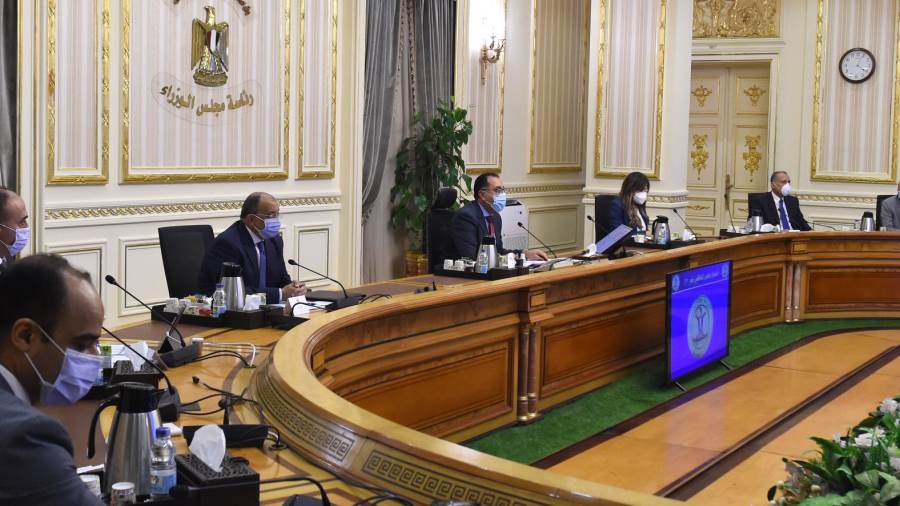 رئيس الوزراء: استئناف أعمال البناء والتشطيب للحاصلين على رخص