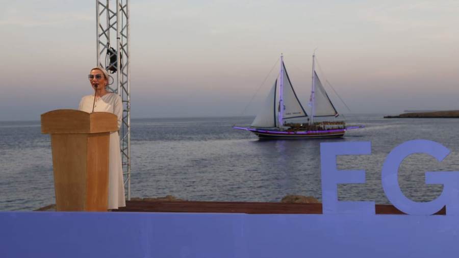 وزيرة البيئةتكشف أسباب نفوق عروس البحرجنوب مرسى علم