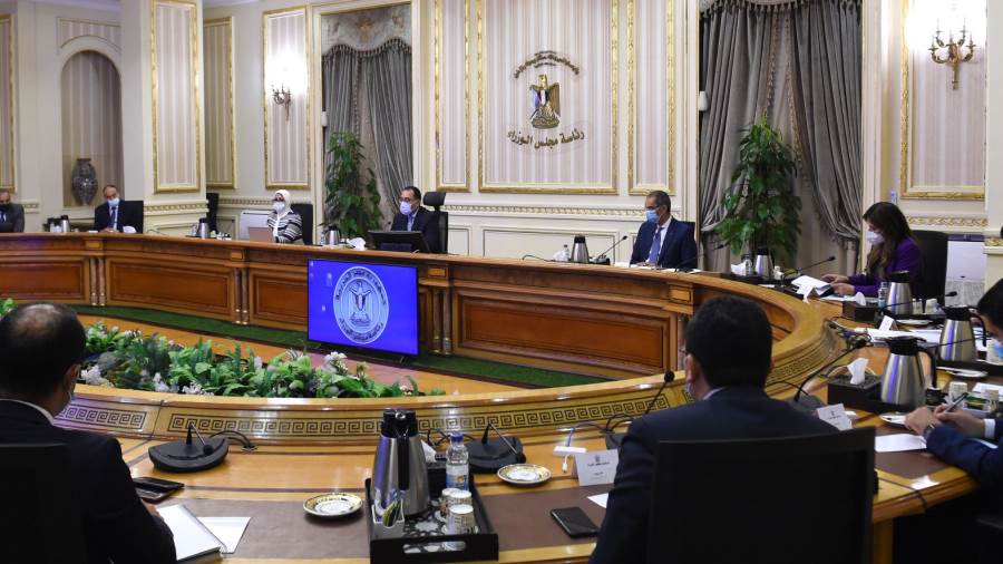 رئيس الوزراء يتابع الموقف التنفيذي لمنظومة التأمين الصحي الش