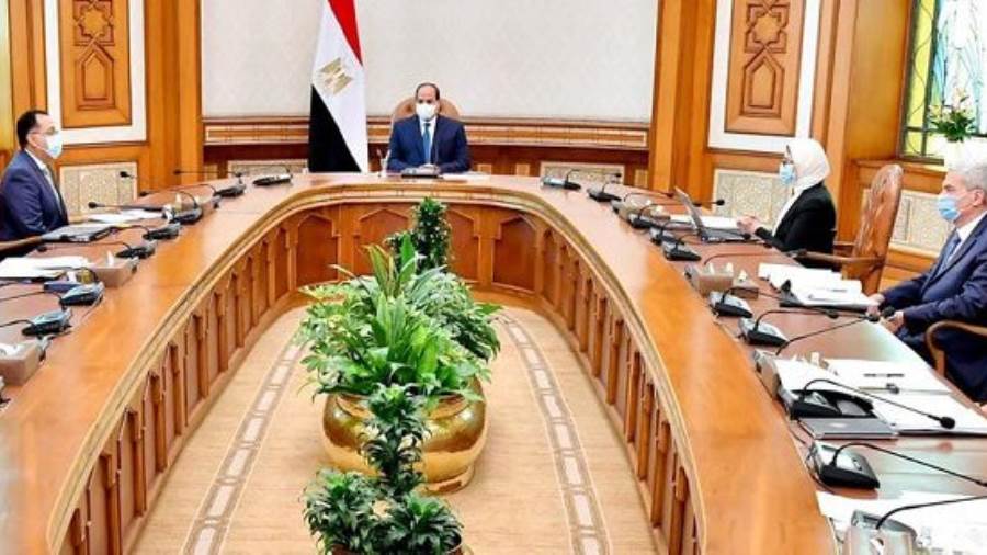 السيسي يوجه القطاع الطبي بالاستعداد لمواجهة أية موجة ثانية م