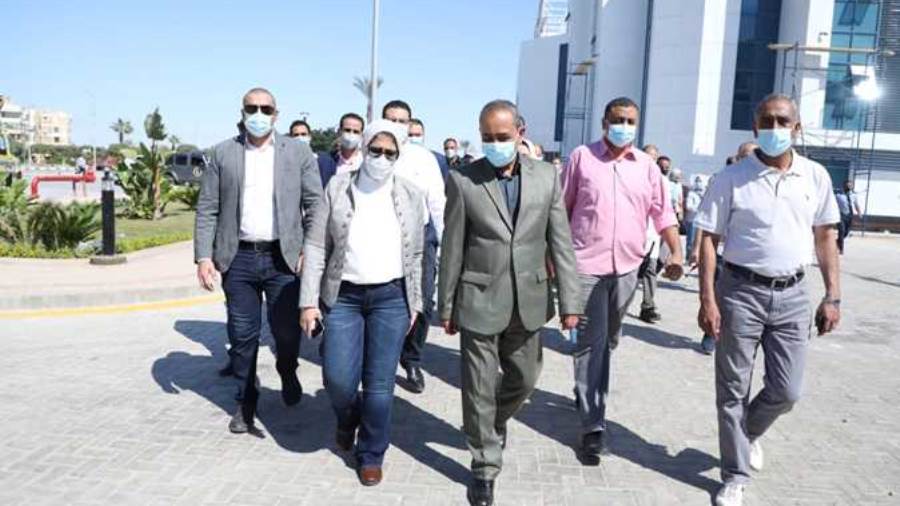 وزيرة الصحة تتفقد مجمع الإسماعيلية الطبي ومركز 30 يونيو الدو