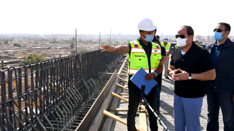 السيسي يتفقد مشروعات التطوير بشبكة الطرق بالقاهرة الكبرى ويت