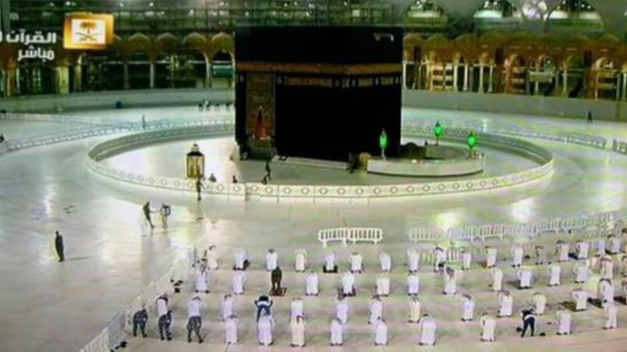 السعودية توفر 3500 لتر يوميا من المعقمات لمنع وصول كورونا لس