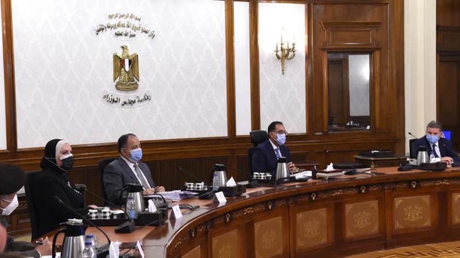 رئيس الوزراء يتابع خطوات تطوير صناعة الغزل والنسيج