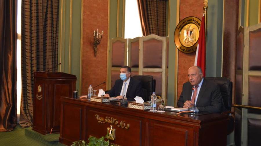 وزير الخارجية يوجه بتكثيف التحرك الدبلوماسي دفاعا عن الموقف 