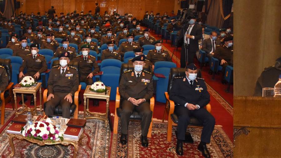 الفريق أولمحمد زكى القائد العام للقوات المسلحة وزير الدفاع و