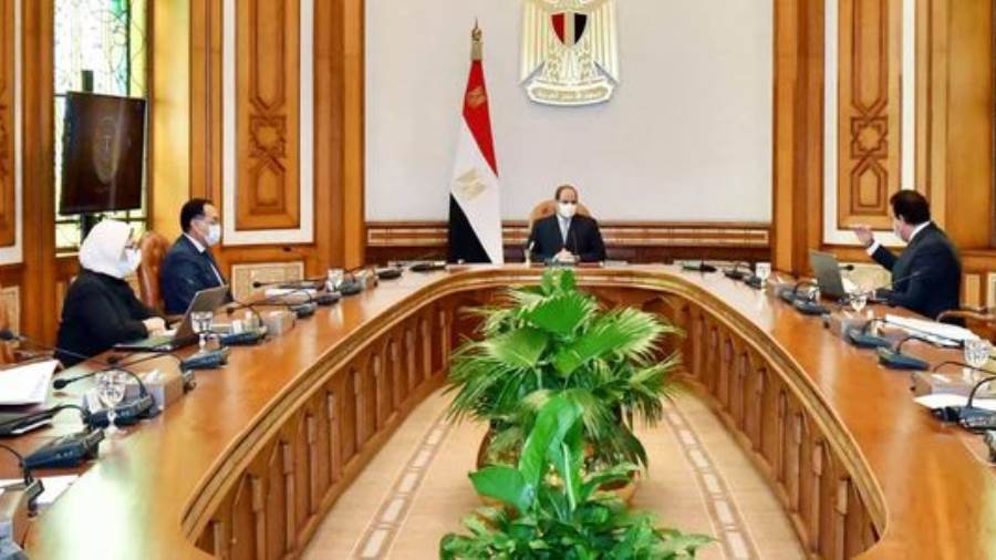السيسي يطلع على تفاصيل الوضع الراهن لانتشار فيروس كورونا على