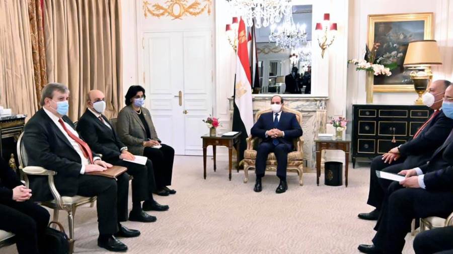 السيسي يستقبل الرئيس التنفيذي لشركة داسو للصناعات الجوية