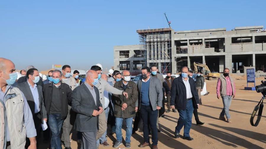 وزير النقل يتابع معدلات تنفيذ مشروعات القطار الكهربائي ومونو